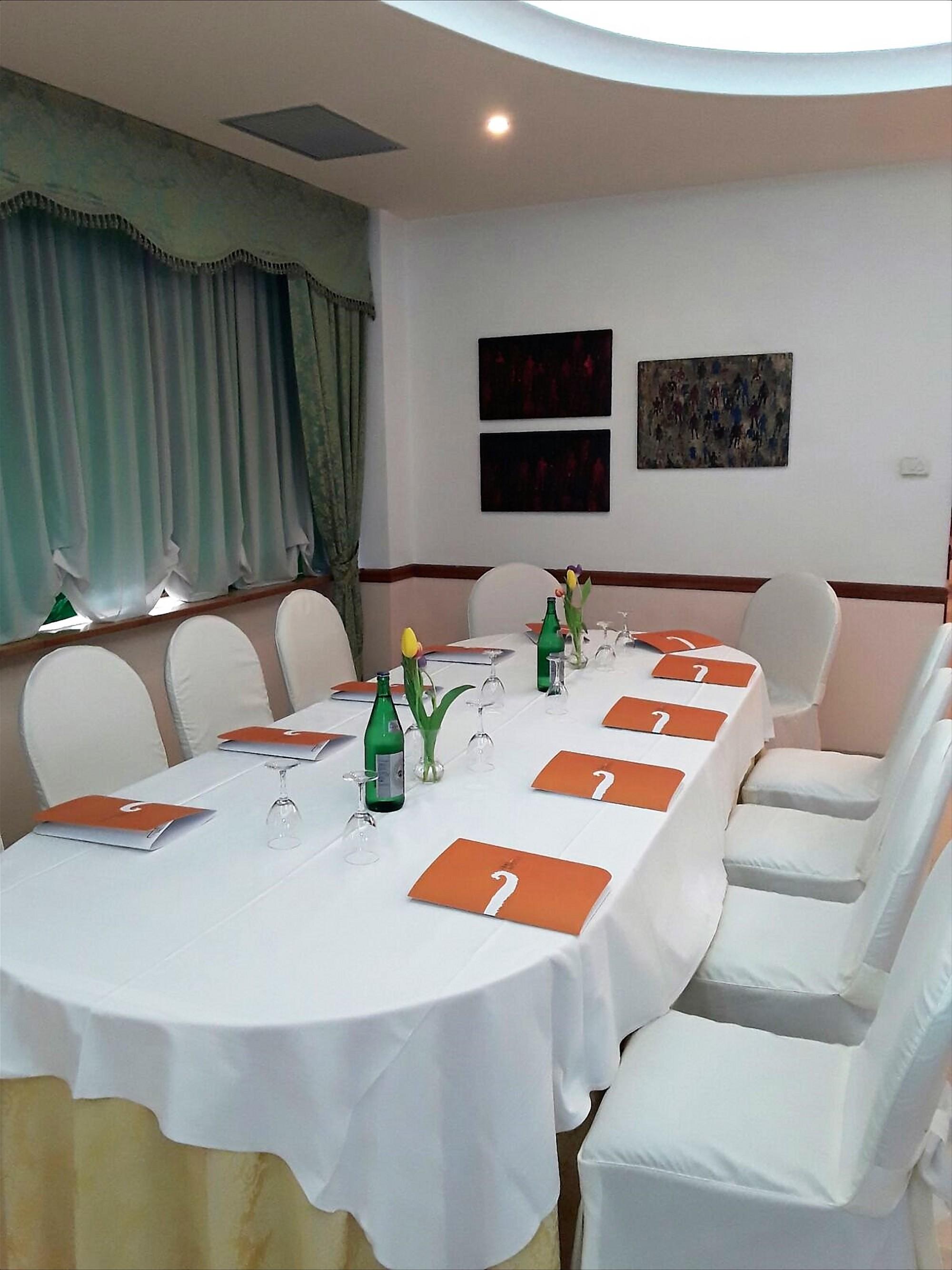 Hotel Ristorante La Piana Telese Exteriör bild